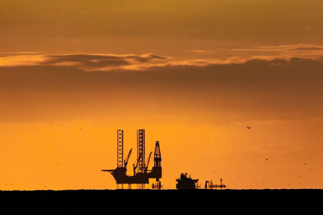 Oil Hits Highest Since Late Feb On Saudi Cuts, U.S. Stock Draw