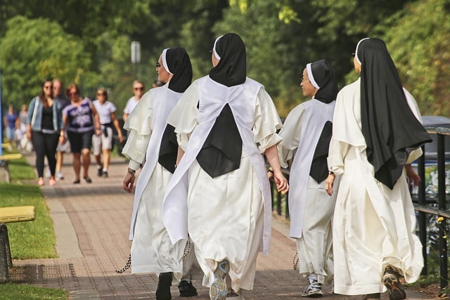 Feds coy on whether they’ll punish nuns for not providing ‘gender transition procedures’