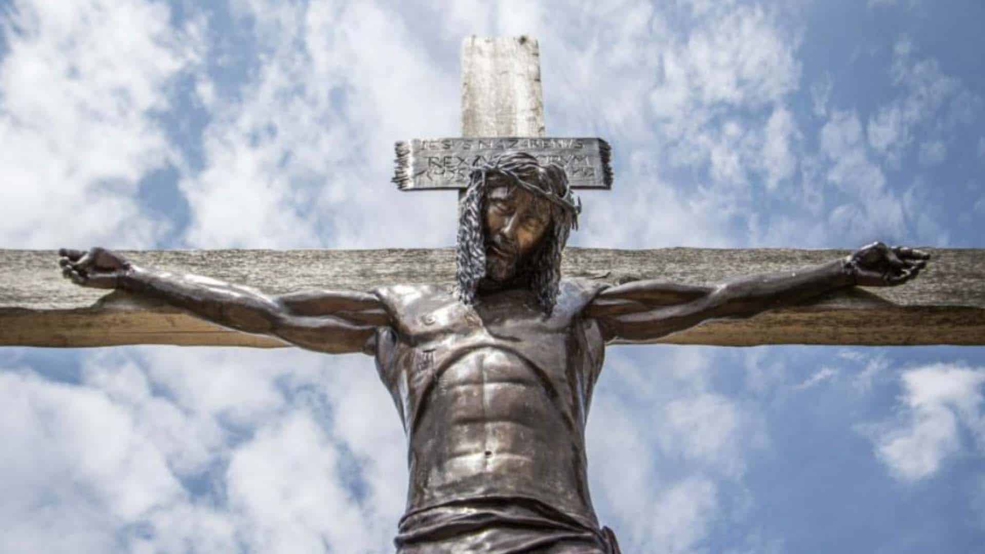 Кто нес крест иисуса. Изображение Христа на кресте.